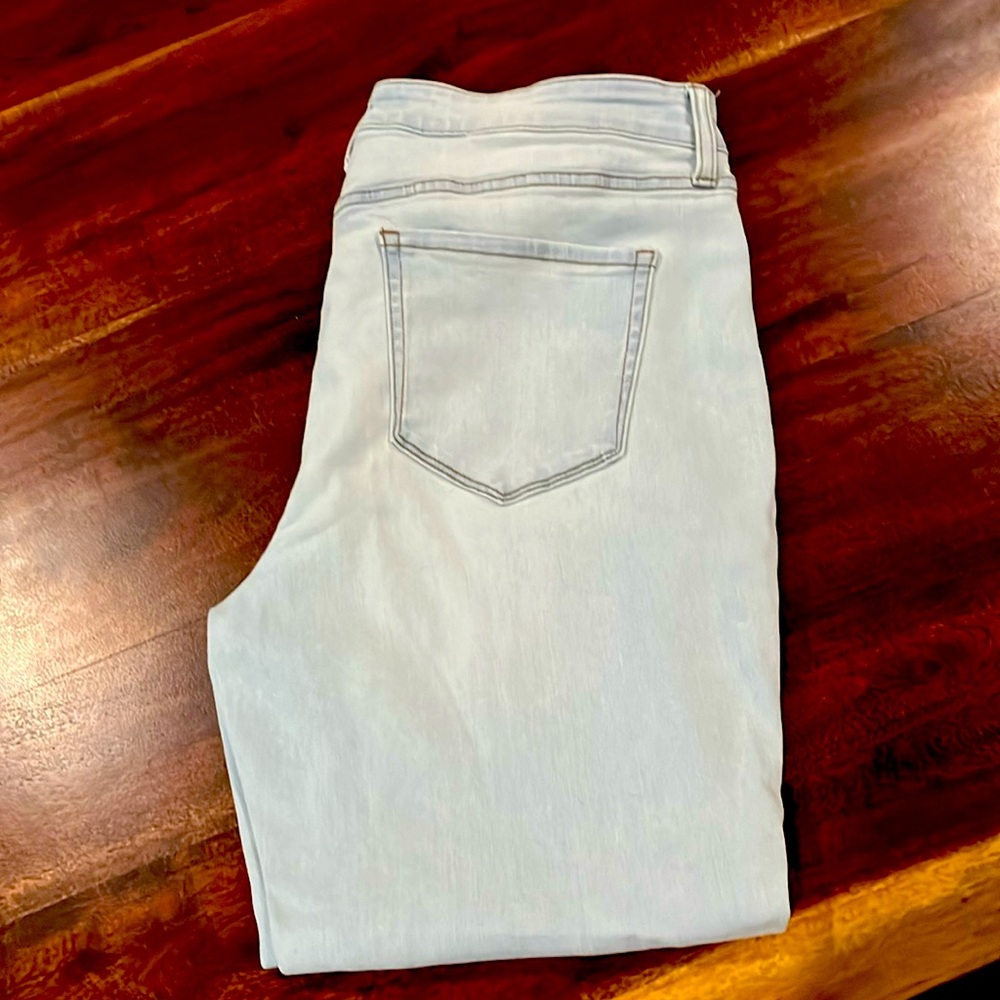 Light fade jeans by Nine West